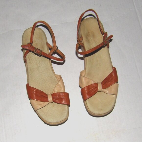 Vintage Famolare High Heel Wedge Sandals  Girl's 27  Measures 9" - Picture 1 of 4